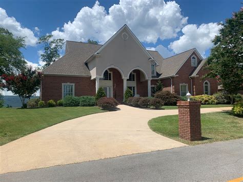 Homes for sale rossville ga - Explore the homes with Single Story that are currently for sale in Rossville, GA, where the average value of homes with Single Story is $225,000. Visit realtor.com® and browse house photos, view ... 